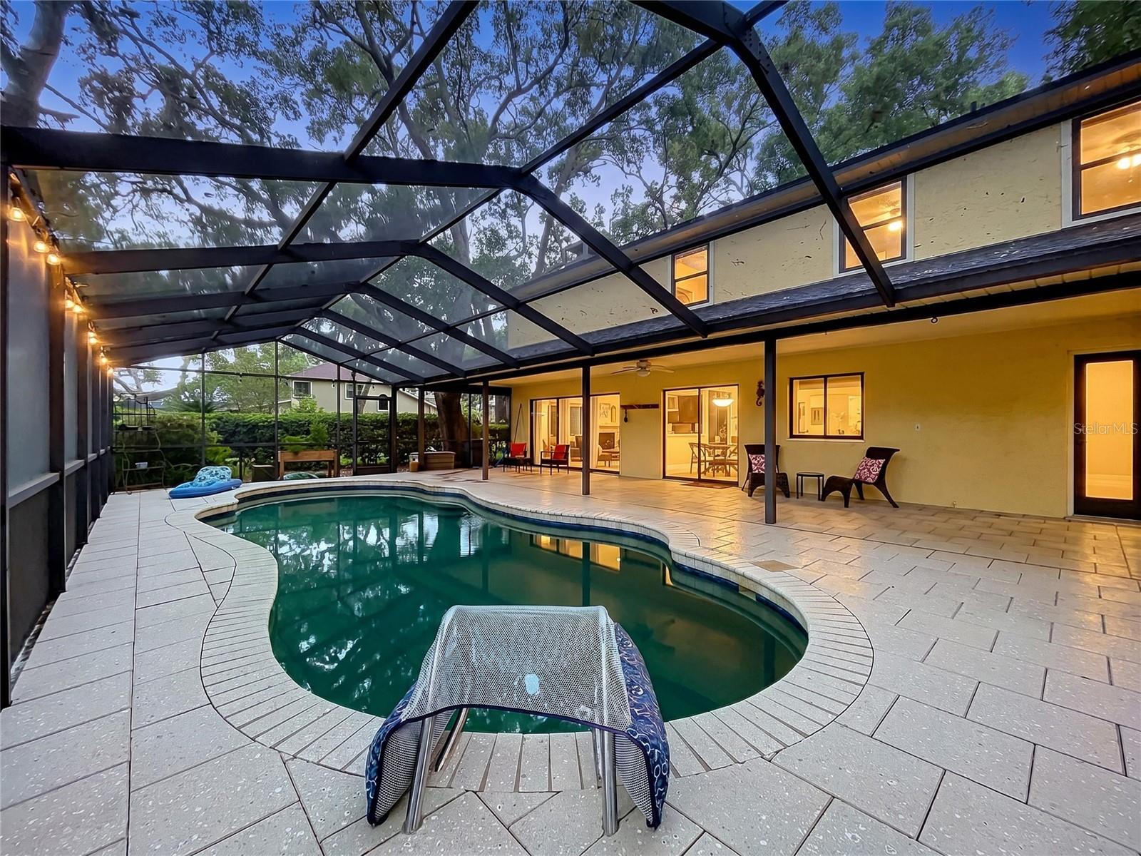 LAKE MAGDALENE MANORS - Residential