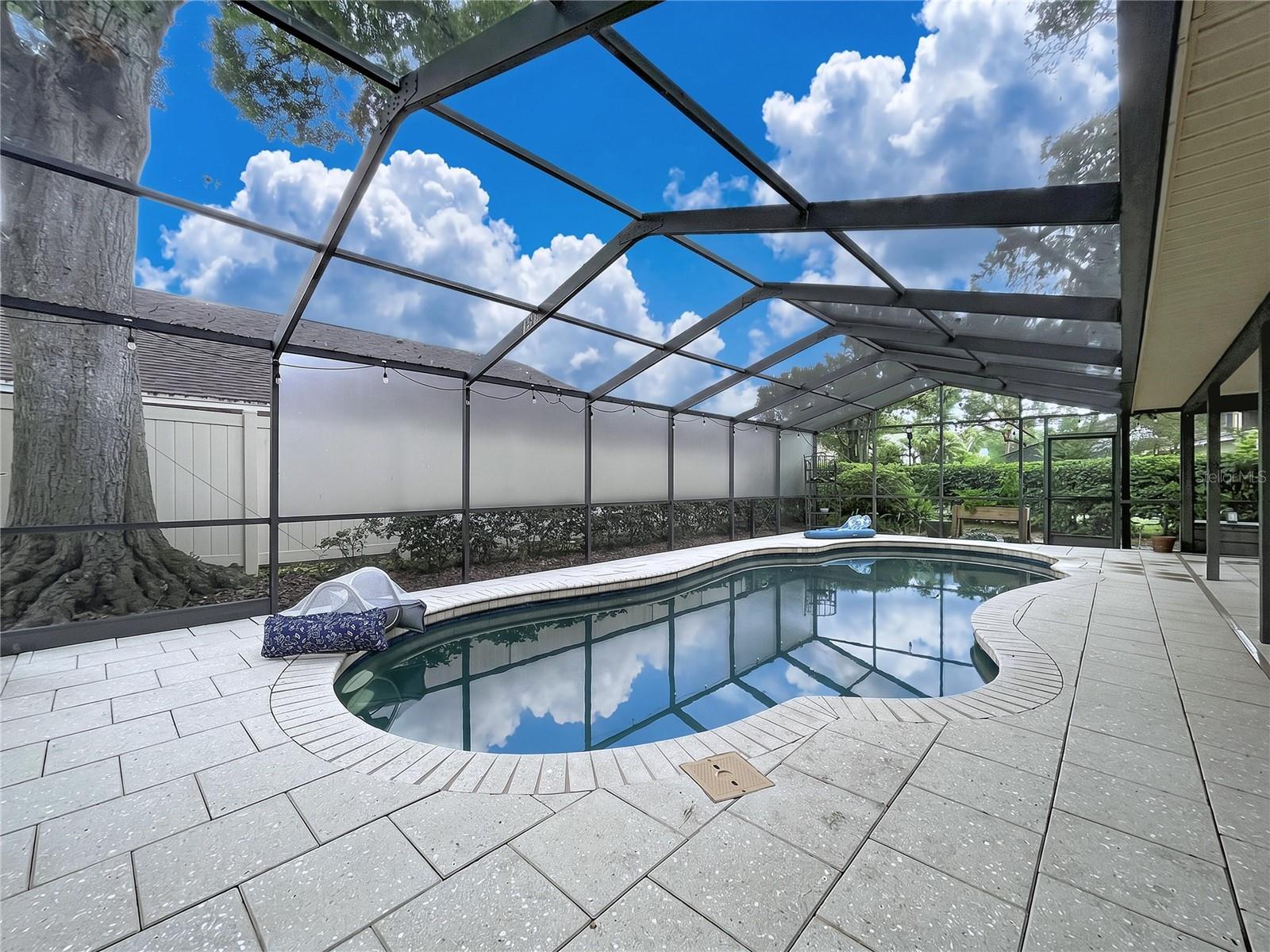 LAKE MAGDALENE MANORS - Residential