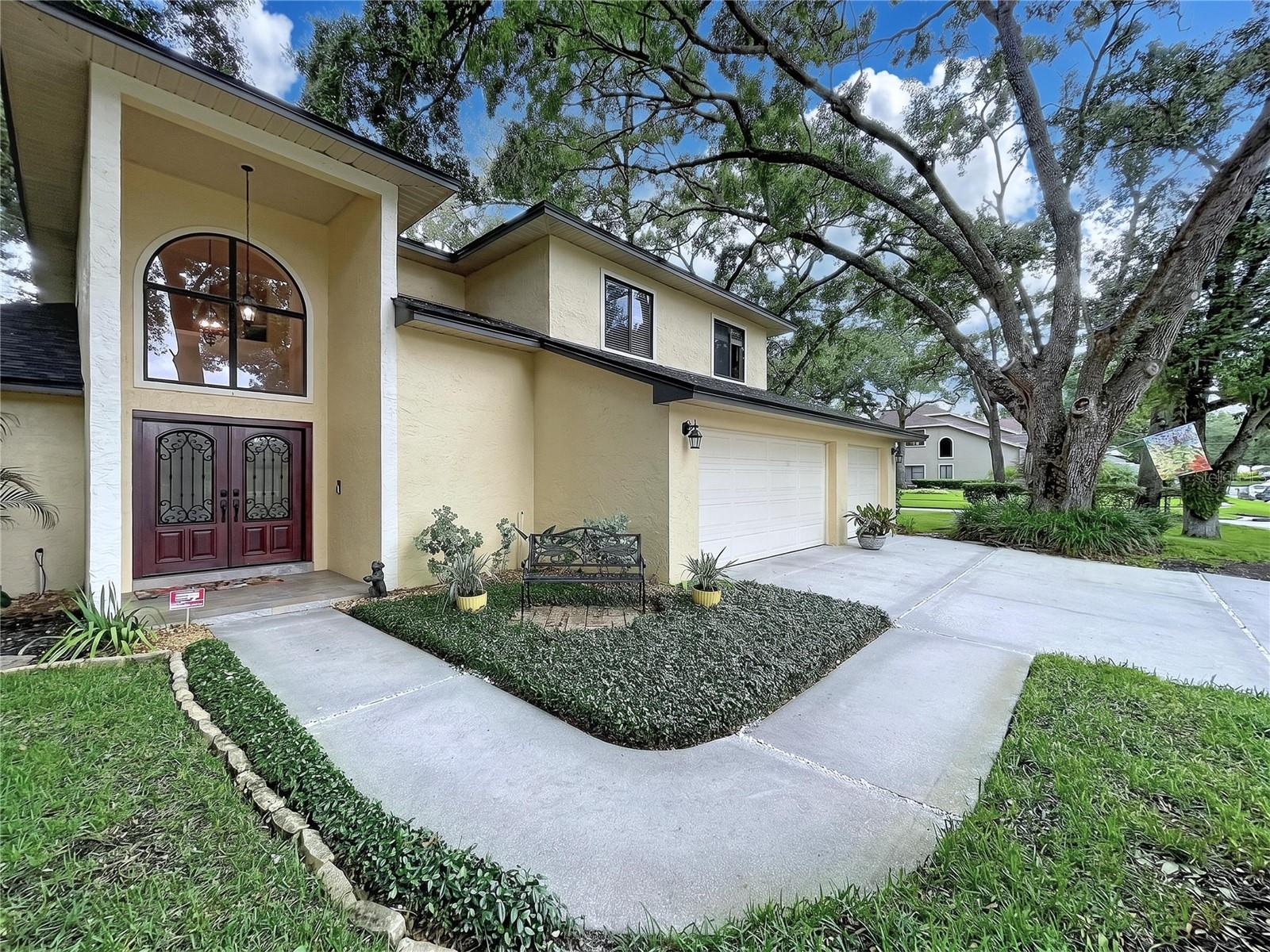 LAKE MAGDALENE MANORS - Residential
