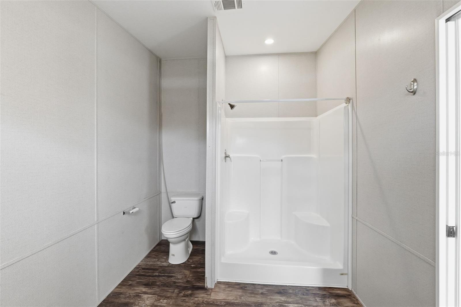 BAYSHORE ESTATES - Residential