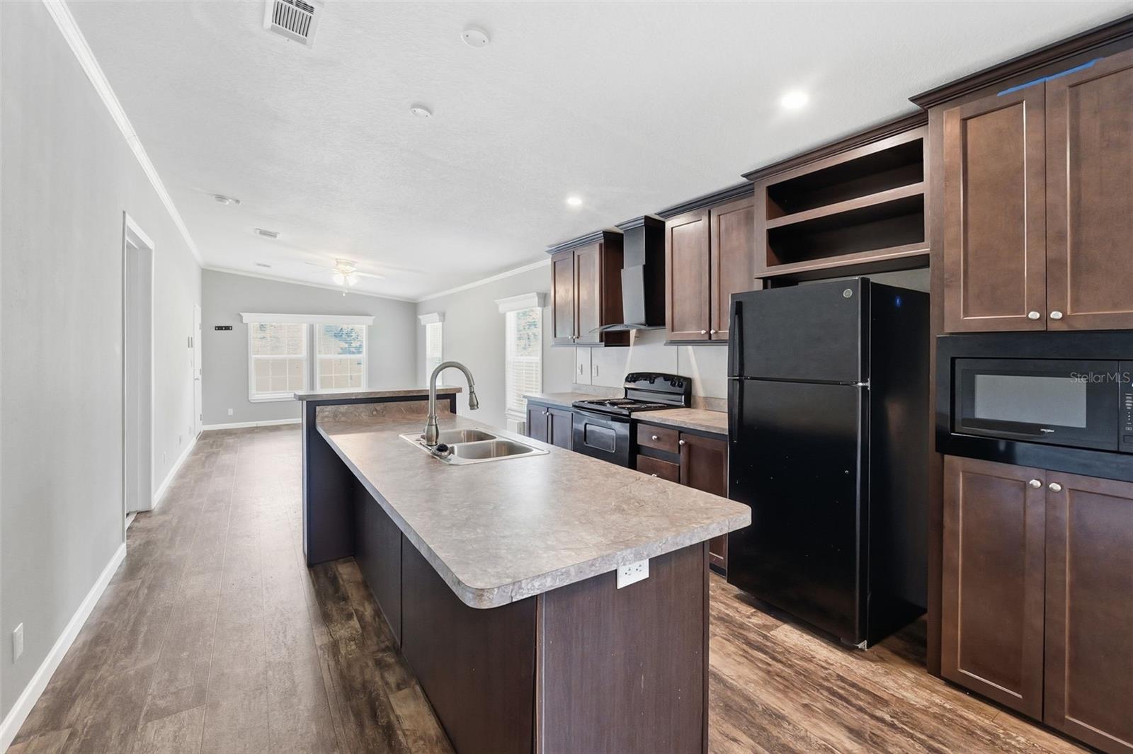 BAYSHORE ESTATES - Residential