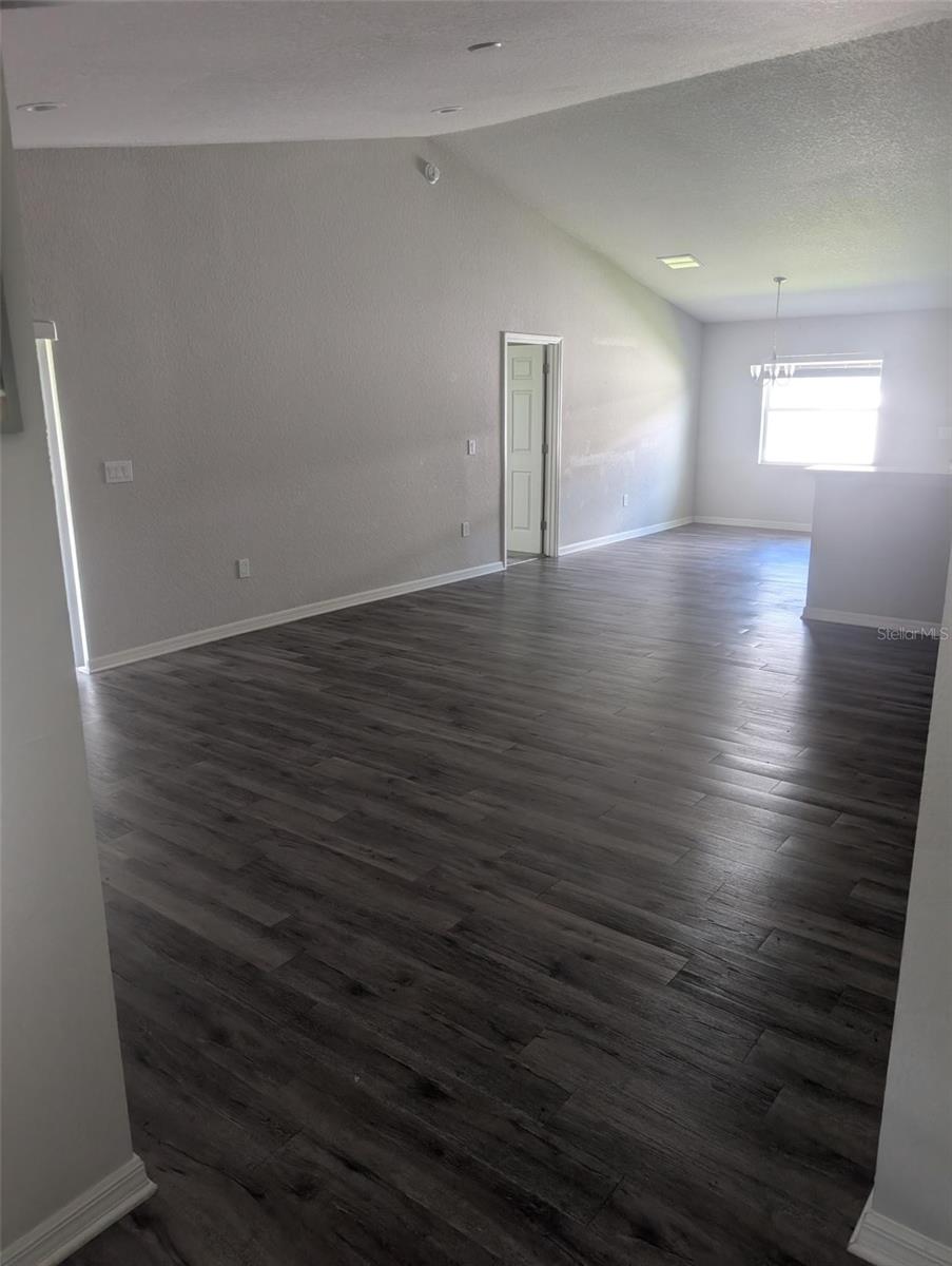 TOWNE PARK ESTATES - Residential Lease