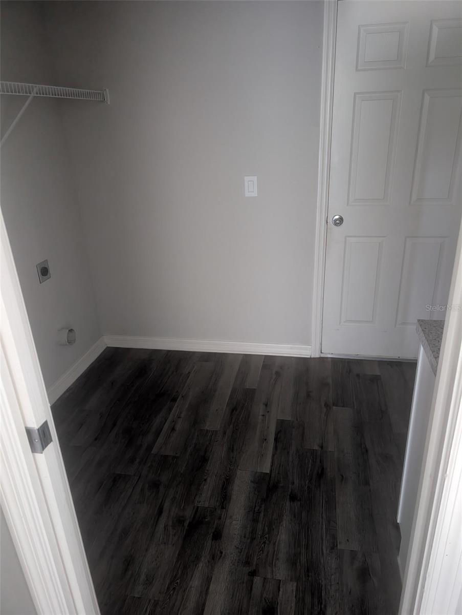TOWNE PARK ESTATES - Residential Lease