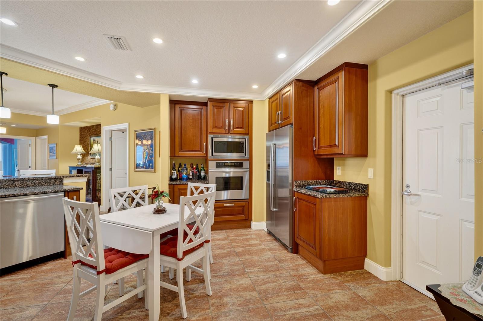 PALMA BELLA CONDO - Residential
