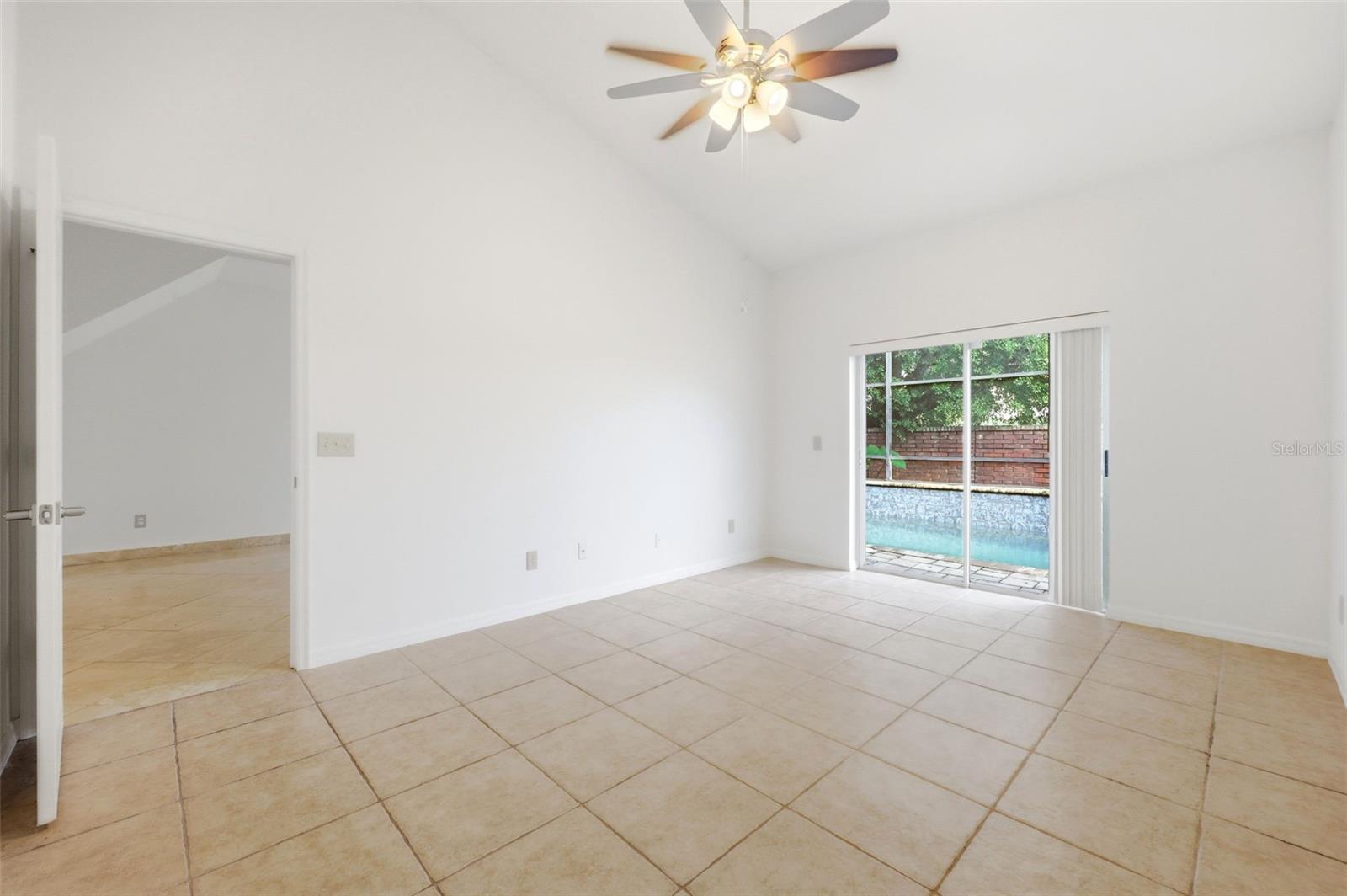 HUNTERS CREEK TRACT 350 PH 2 33/52 LOT 13 - Residential