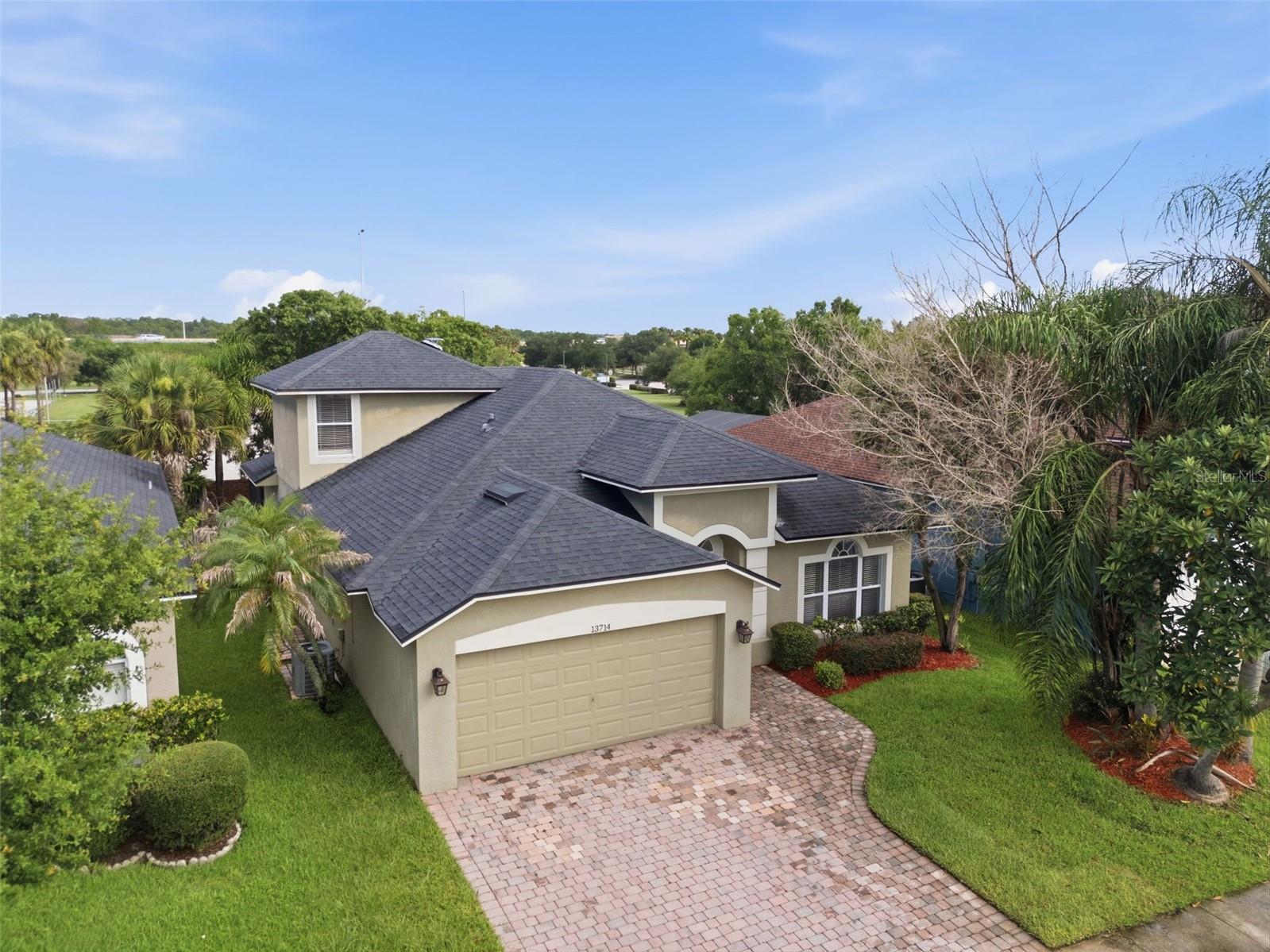 HUNTERS CREEK TRACT 350 PH 2 33/52 LOT 13 - Residential