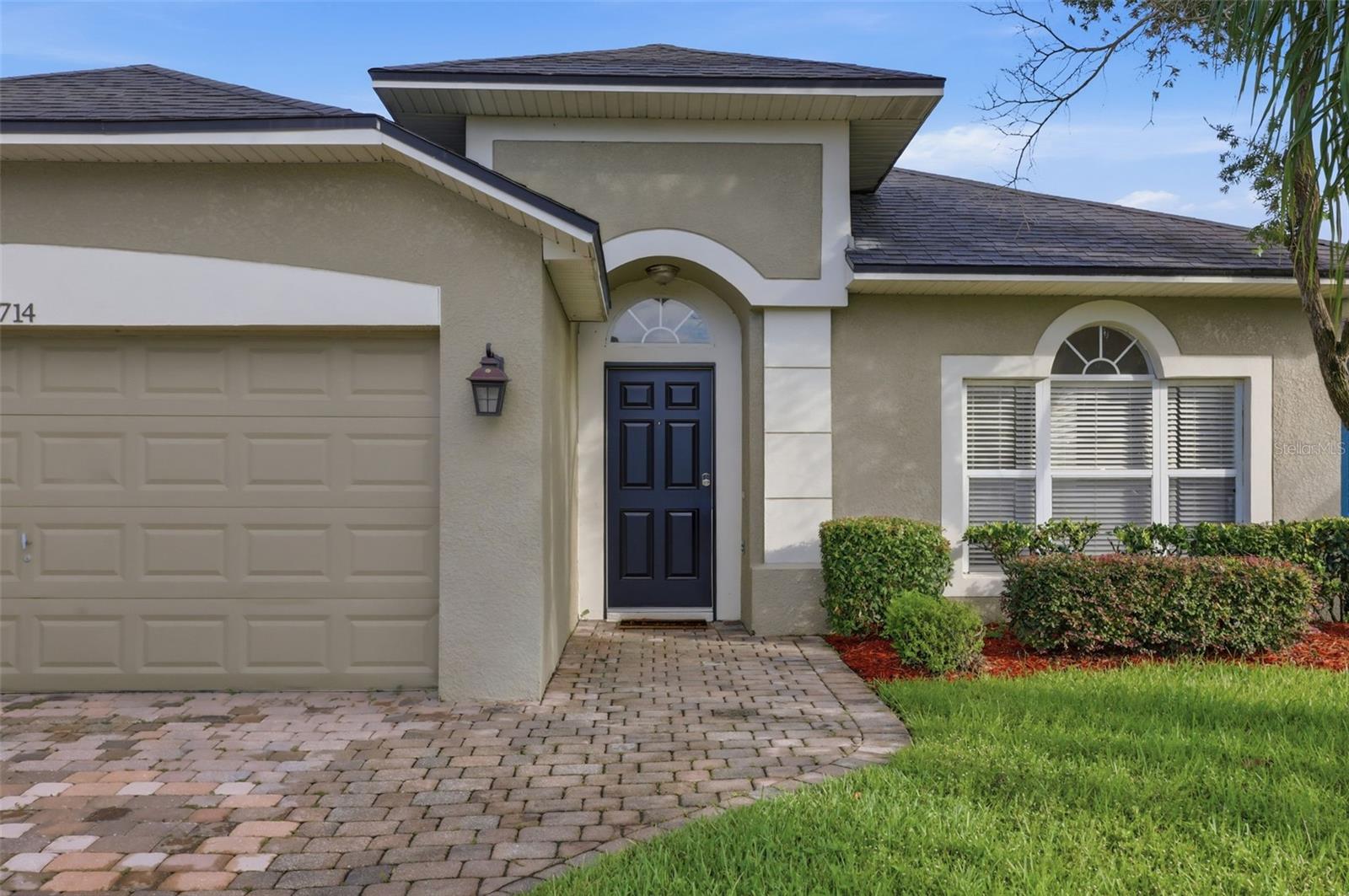 HUNTERS CREEK TRACT 350 PH 2 33/52 LOT 13 - Residential