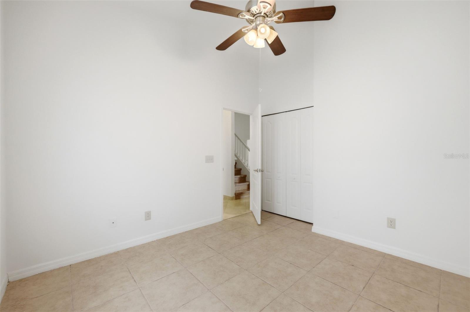 HUNTERS CREEK TRACT 350 PH 2 33/52 LOT 13 - Residential