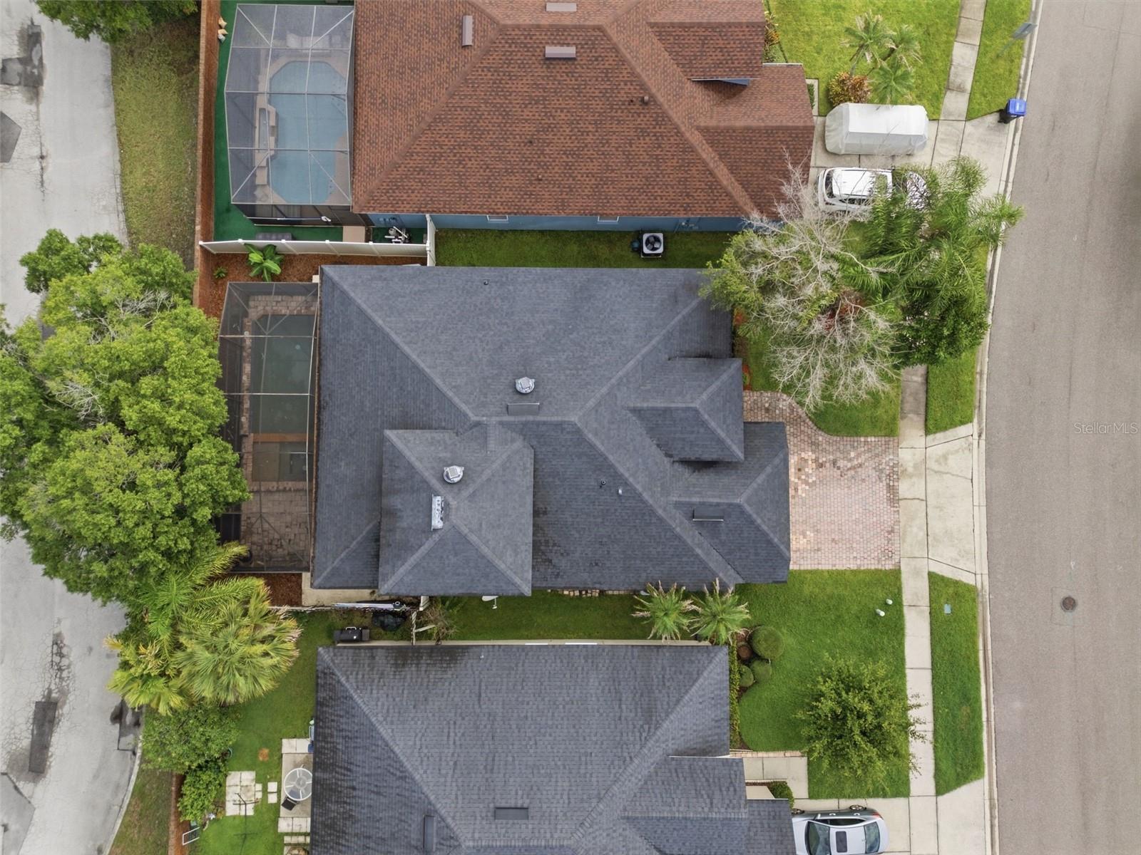 HUNTERS CREEK TRACT 350 PH 2 33/52 LOT 13 - Residential