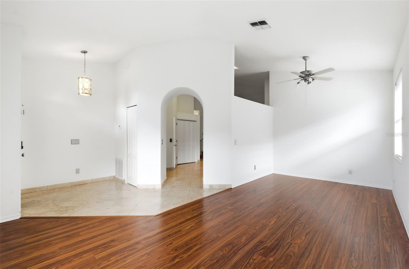 HUNTERS CREEK TRACT 350 PH 2 33/52 LOT 13 - Residential