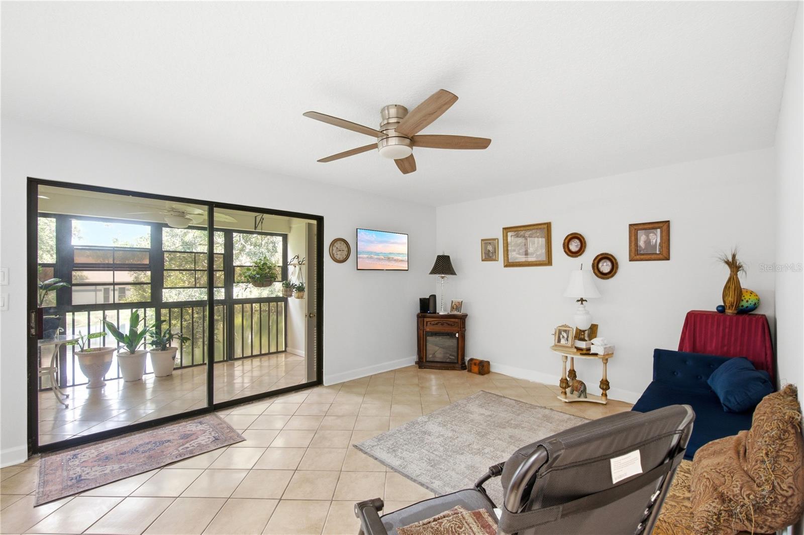 SHANGRI LA CONDO - Residential
