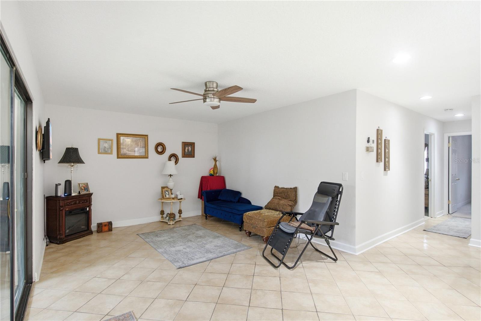 SHANGRI LA CONDO - Residential