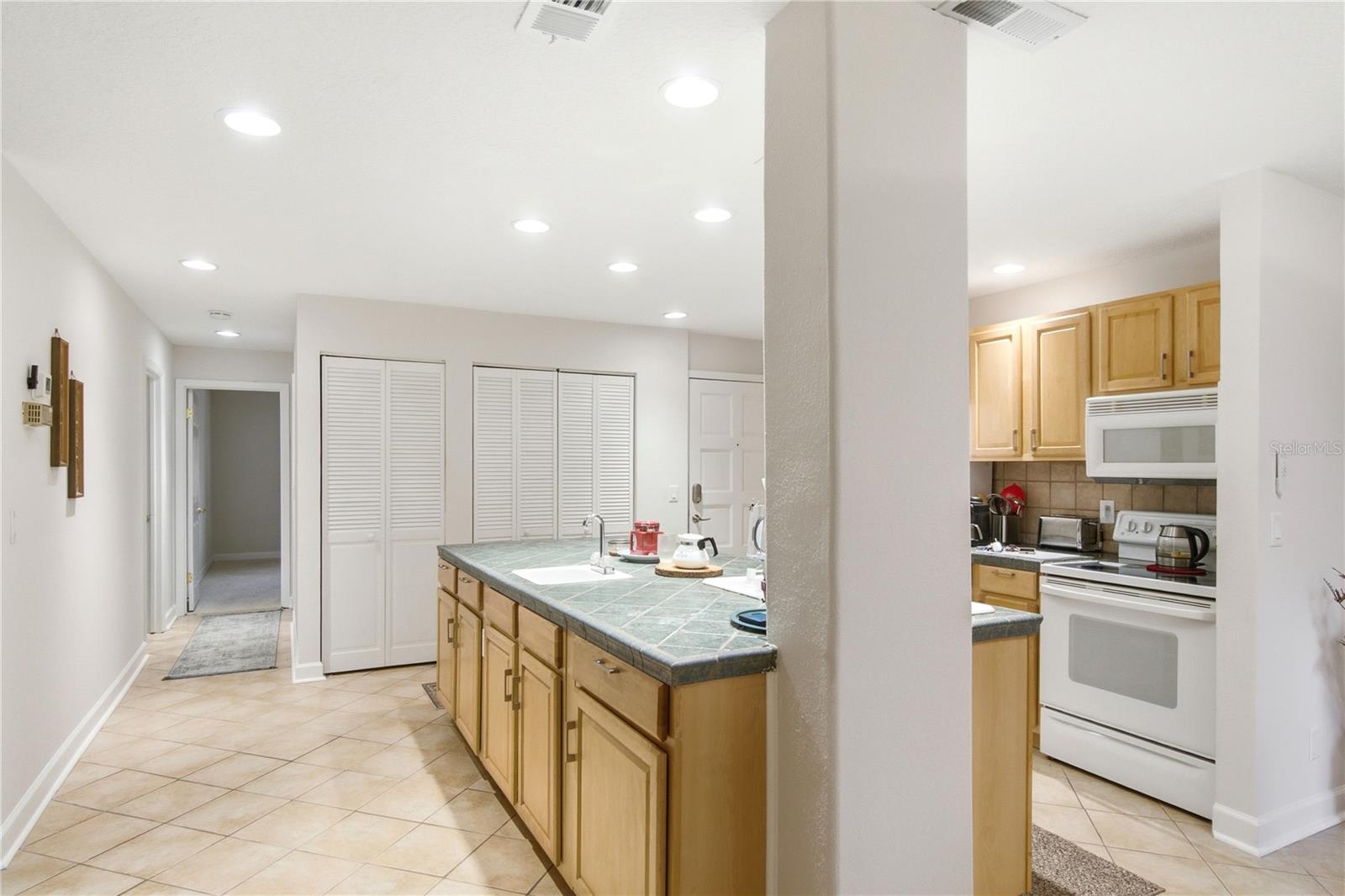 SHANGRI LA CONDO - Residential
