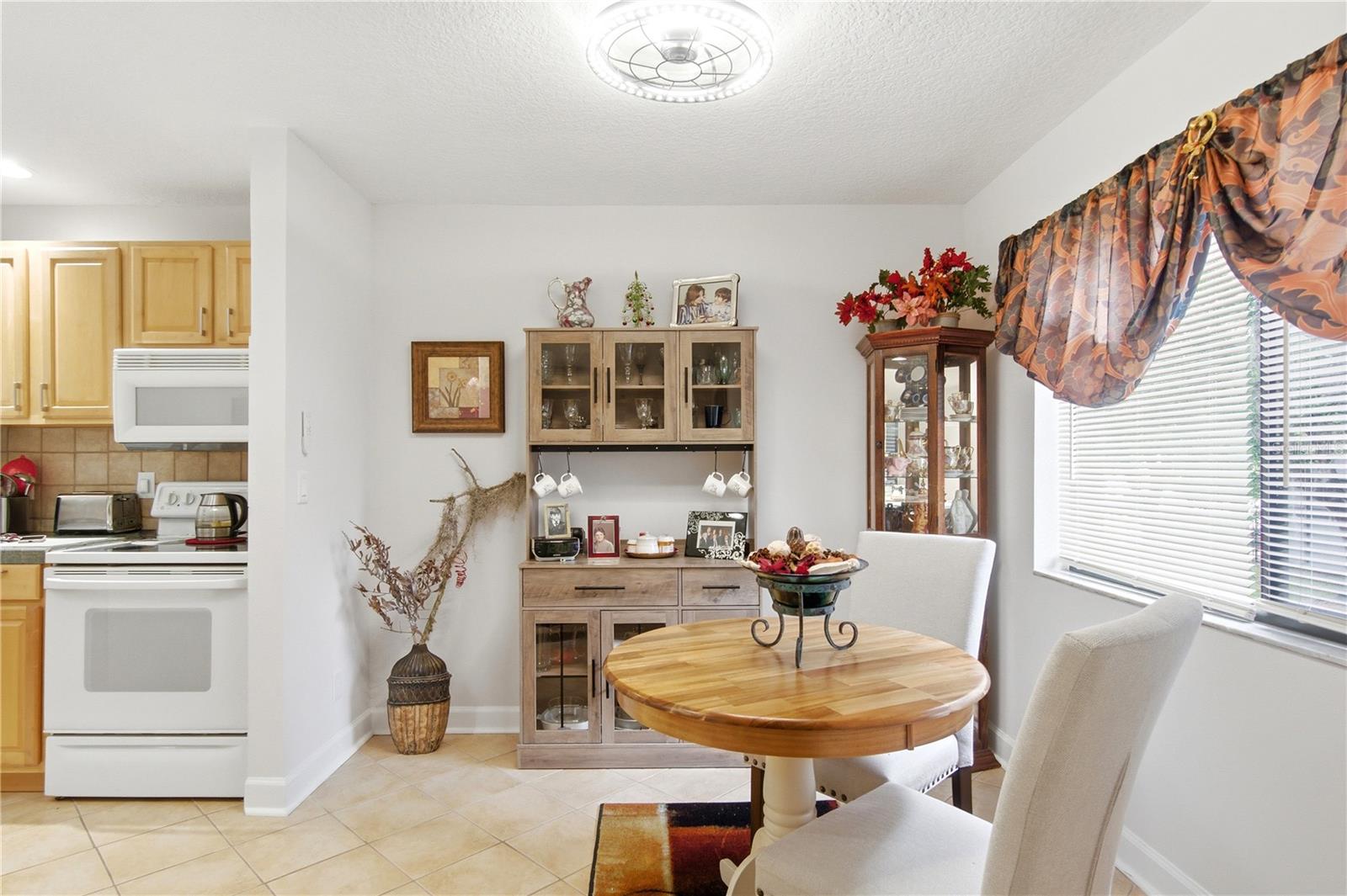 SHANGRI LA CONDO - Residential