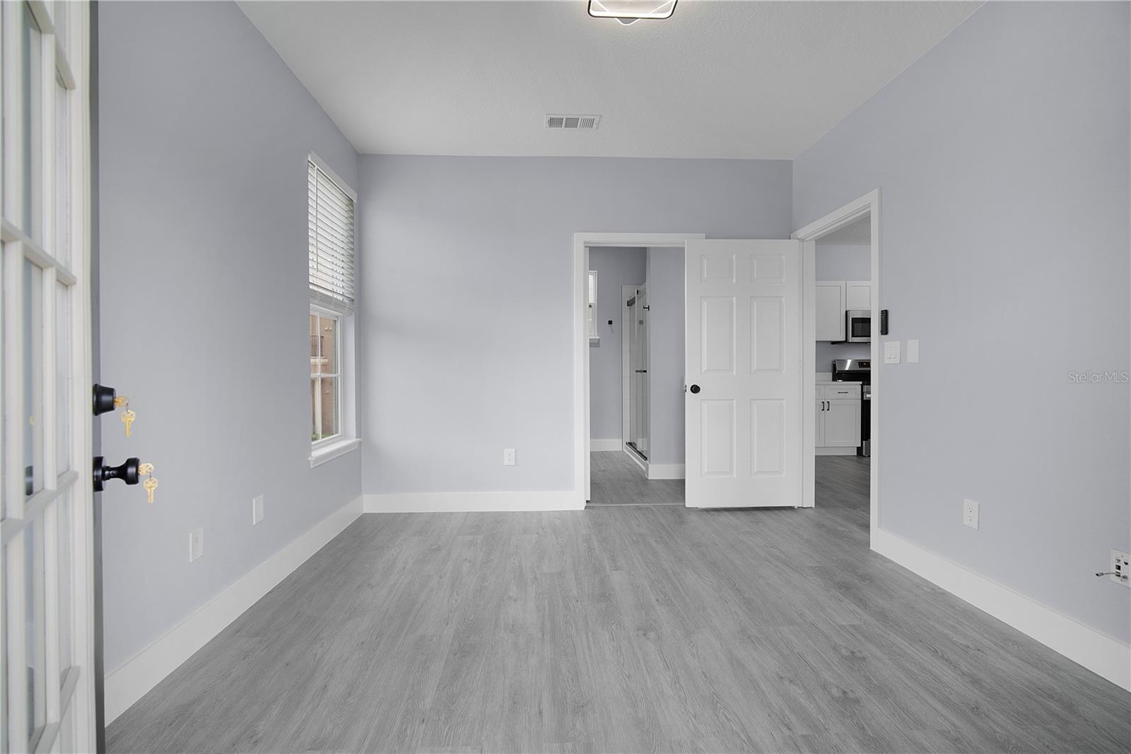 CAPRI/HUNTERS CRK CONDO - Residential