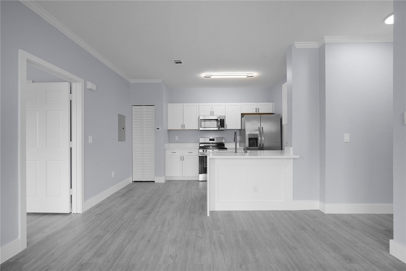 CAPRI/HUNTERS CRK CONDO - Residential