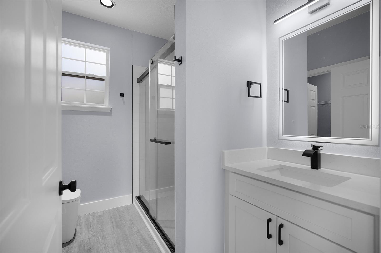 CAPRI/HUNTERS CRK CONDO - Residential