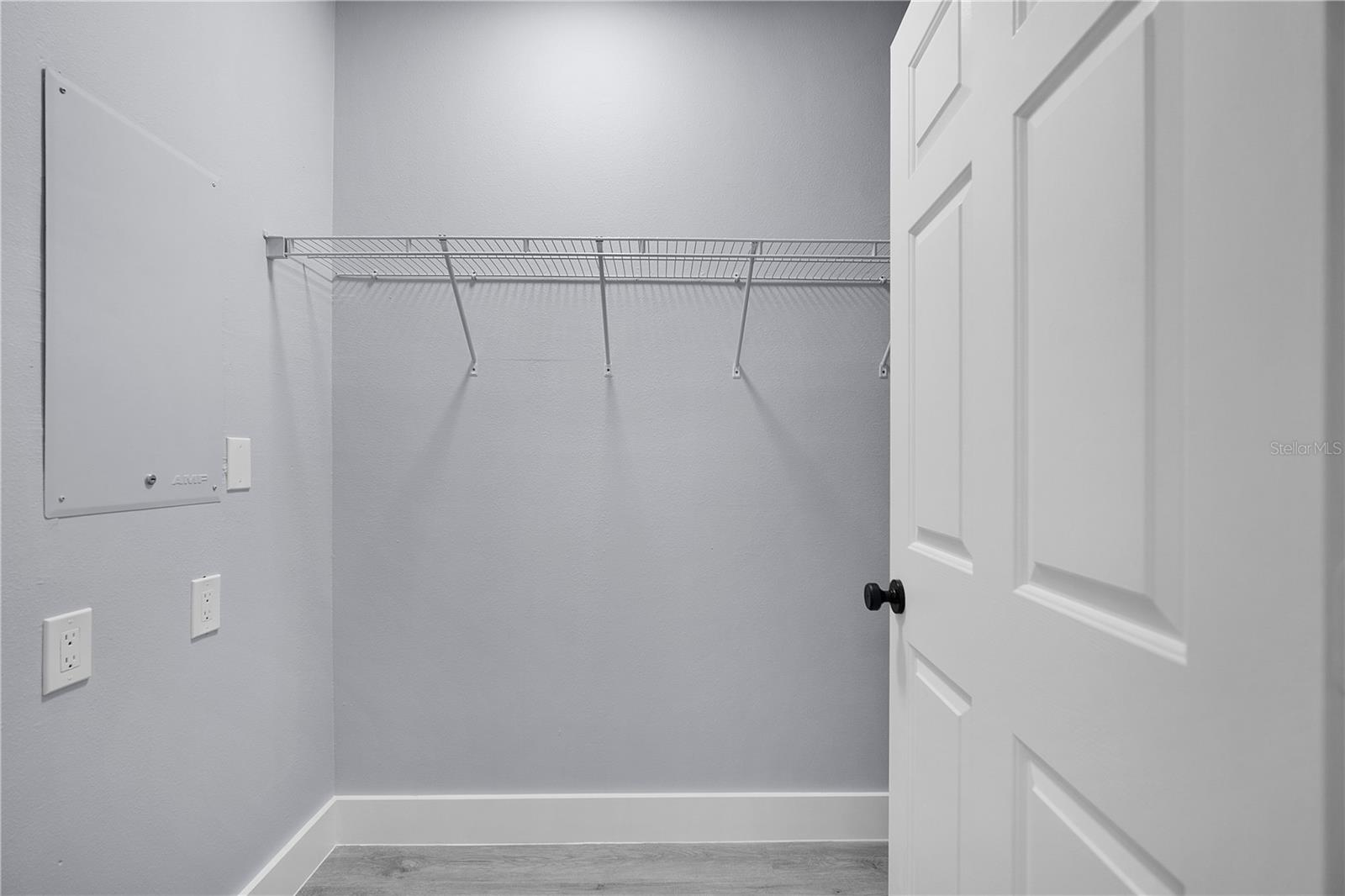 CAPRI/HUNTERS CRK CONDO - Residential