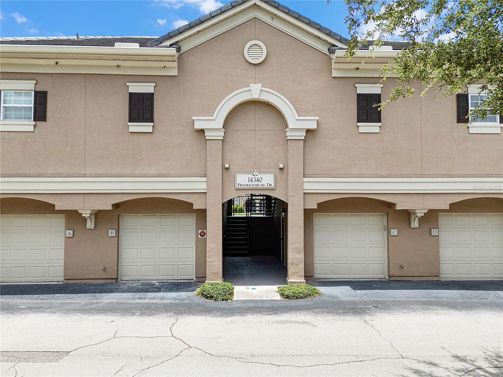 CAPRI/HUNTERS CRK CONDO - Residential