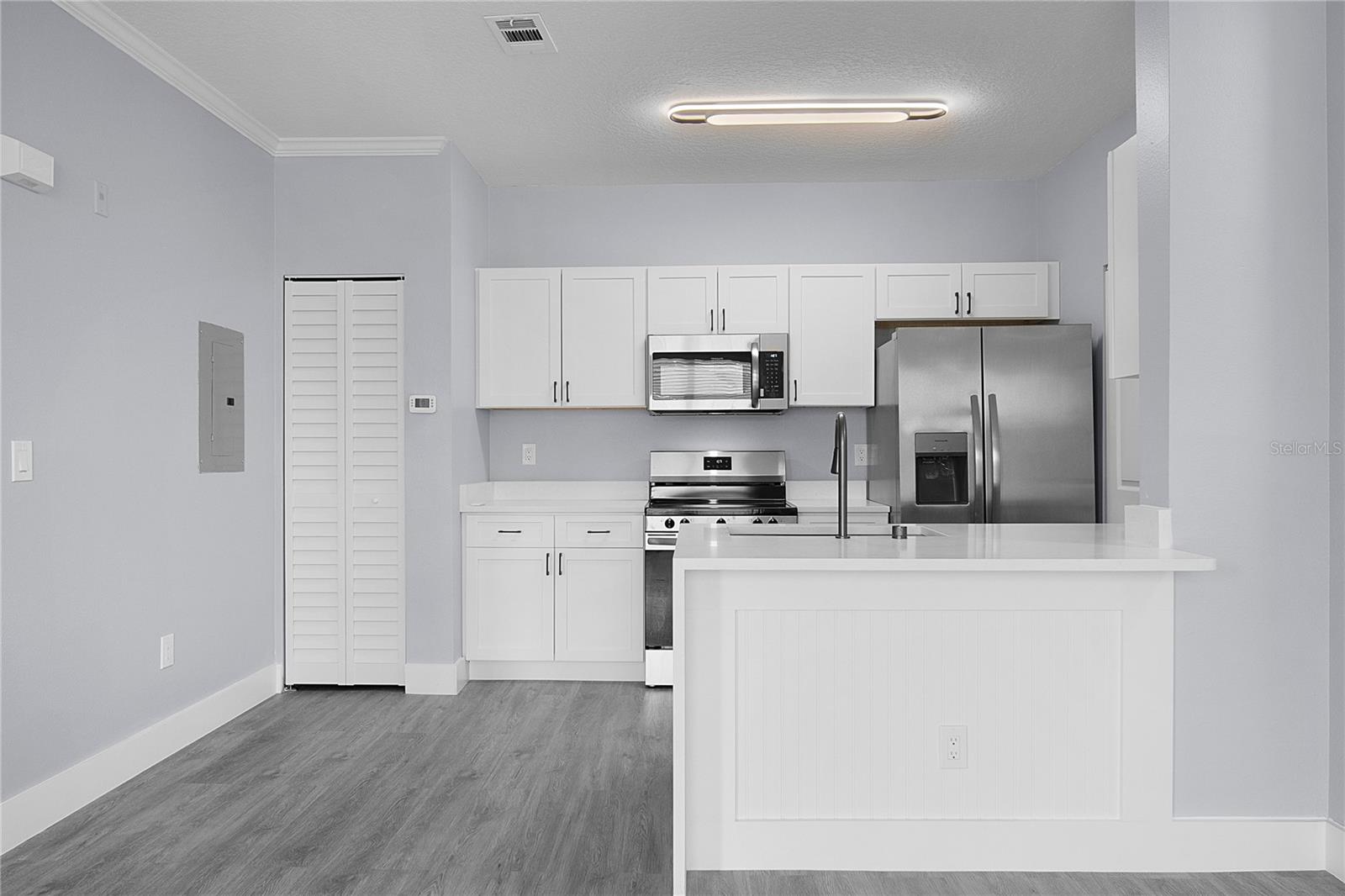 CAPRI/HUNTERS CRK CONDO - Residential