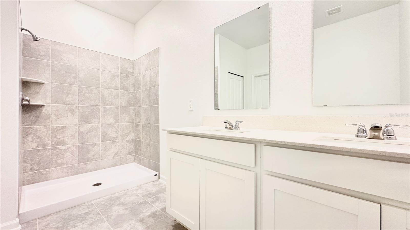 ASTONIA NORTH - Residential Lease