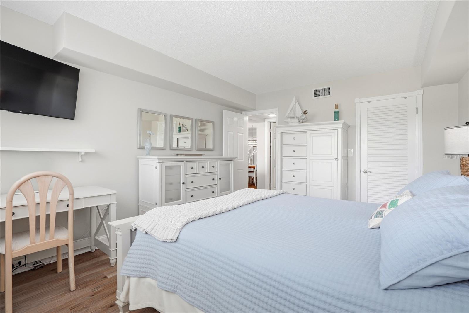 SYLVETTE CONDO - Residential