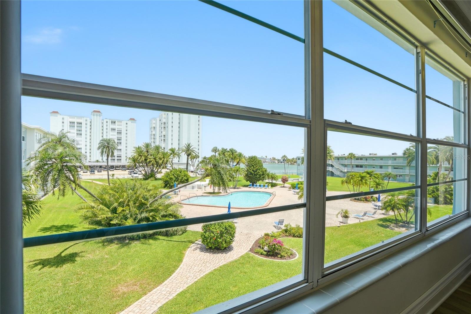 SYLVETTE CONDO - Residential