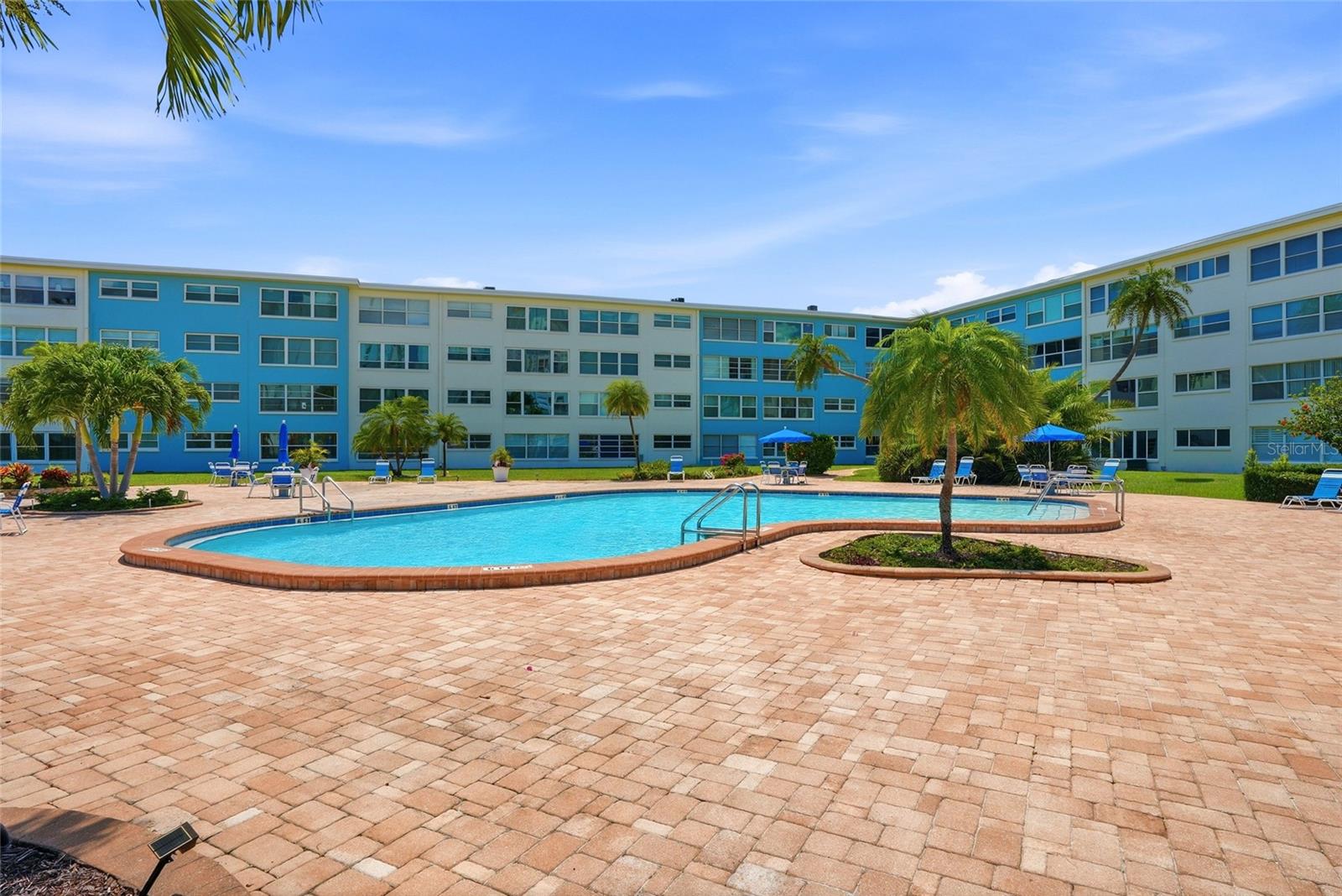 SYLVETTE CONDO - Residential