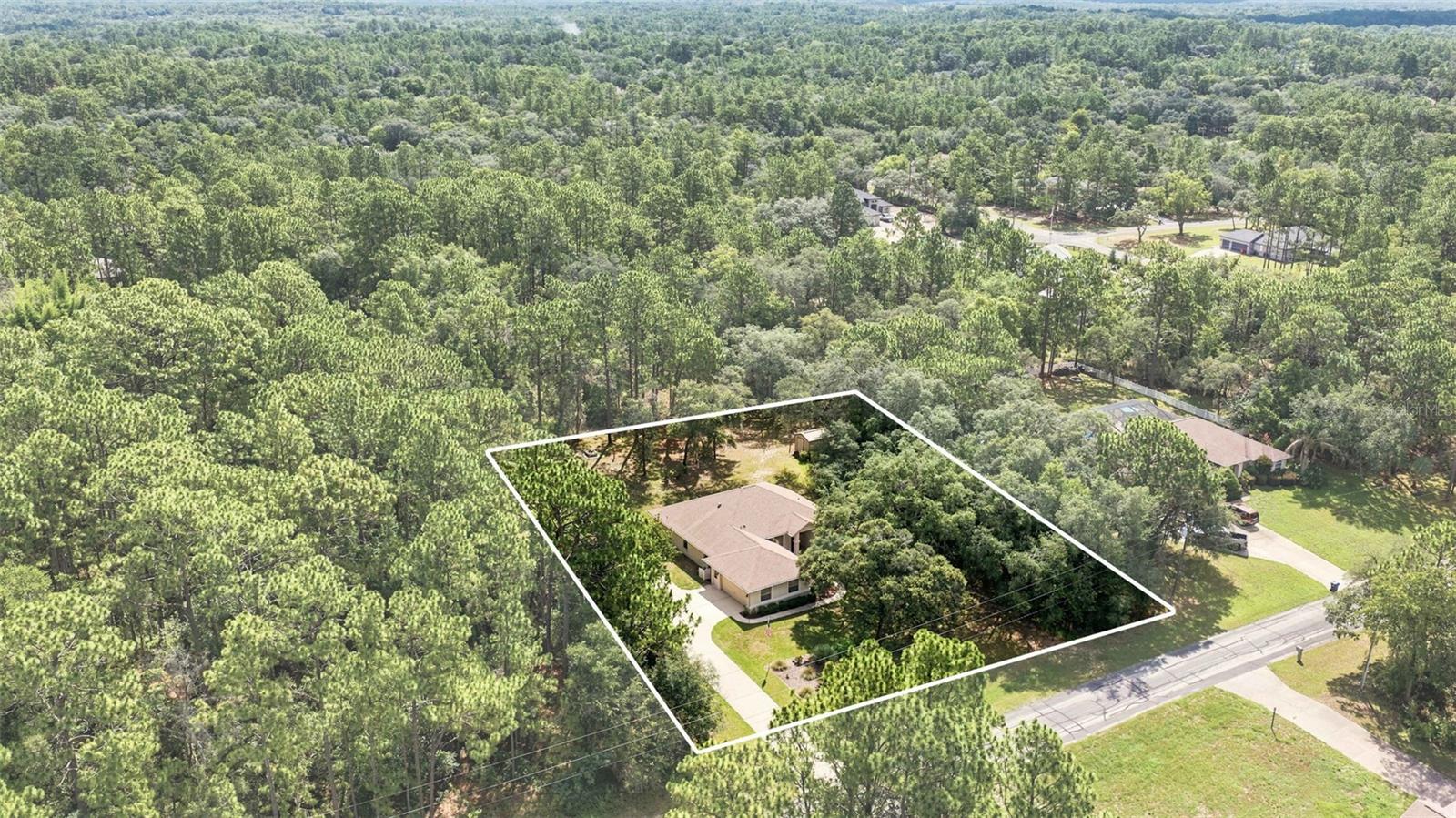 PINE RIDGE UNIT 3 PB 8 PG 51 LOT 12 BLK 38 - Residential