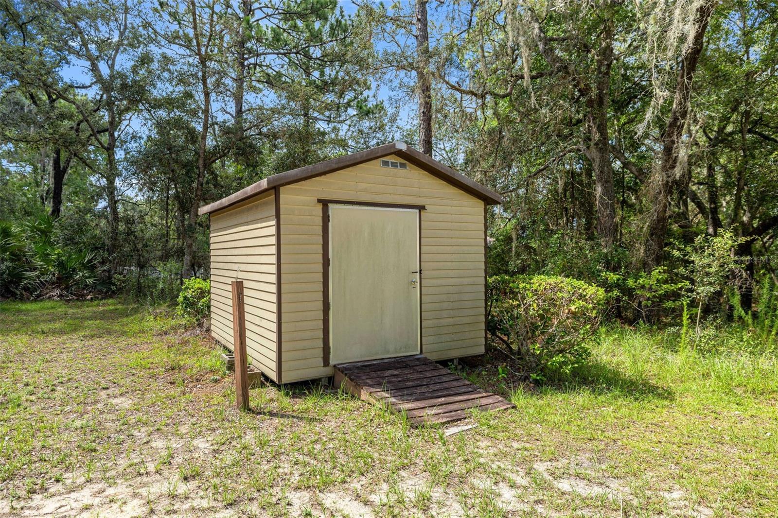 PINE RIDGE UNIT 3 PB 8 PG 51 LOT 12 BLK 38 - Residential