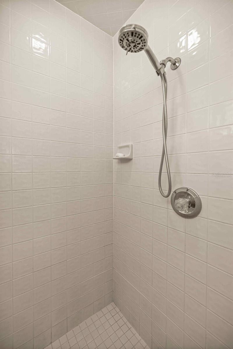 PINE RIDGE UNIT 3 PB 8 PG 51 LOT 12 BLK 38 - Residential