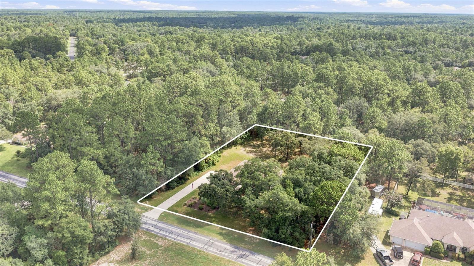 PINE RIDGE UNIT 3 PB 8 PG 51 LOT 12 BLK 38 - Residential