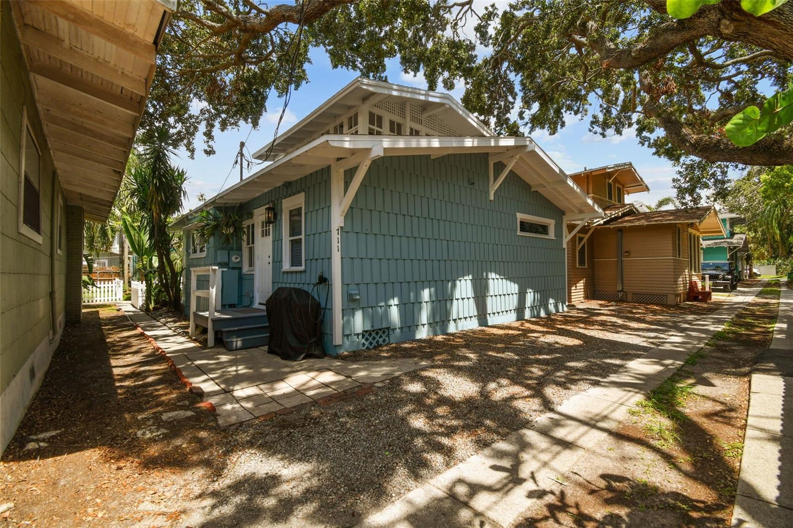 BUNGALOW TERRACE - Residential