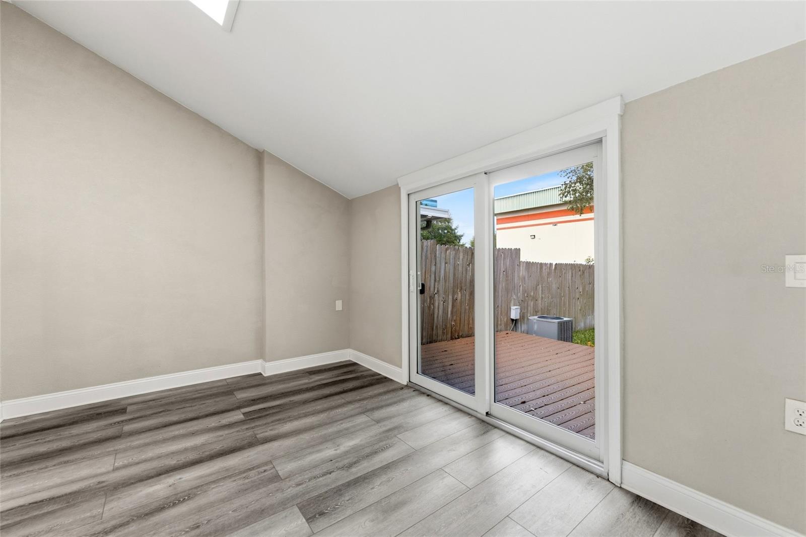 BON AIR WEST - Residential
