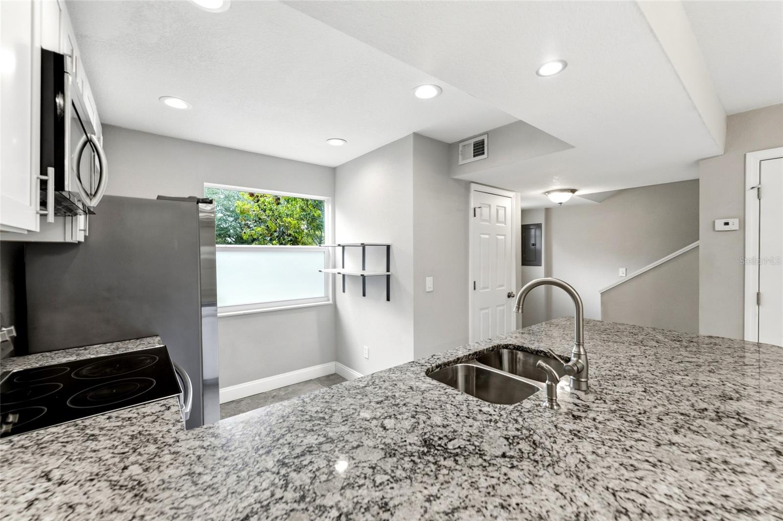 BON AIR WEST - Residential