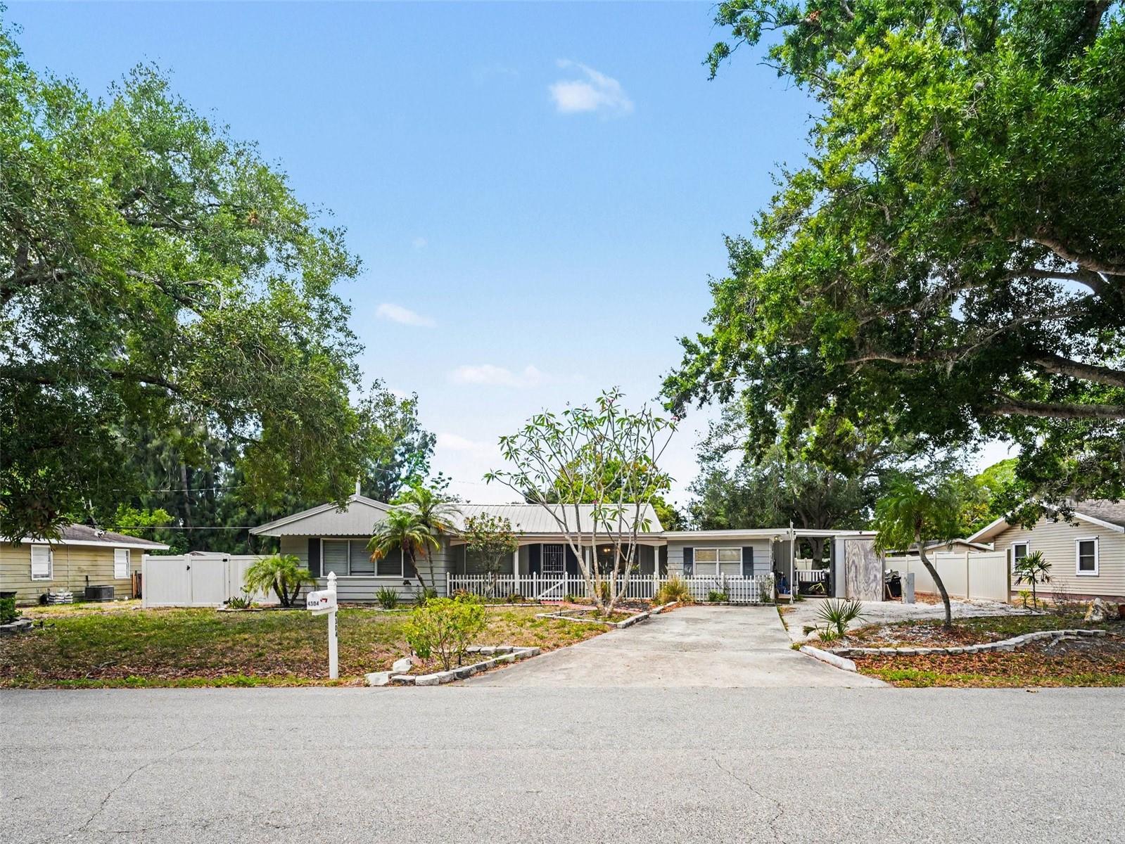 FLORAL PARK HOMESTEADS - Residential