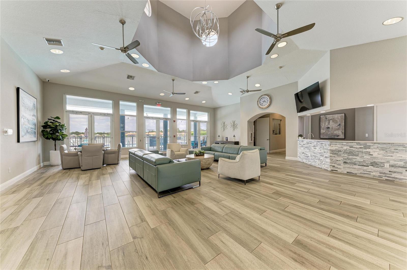 RIVER PLACE - Residential