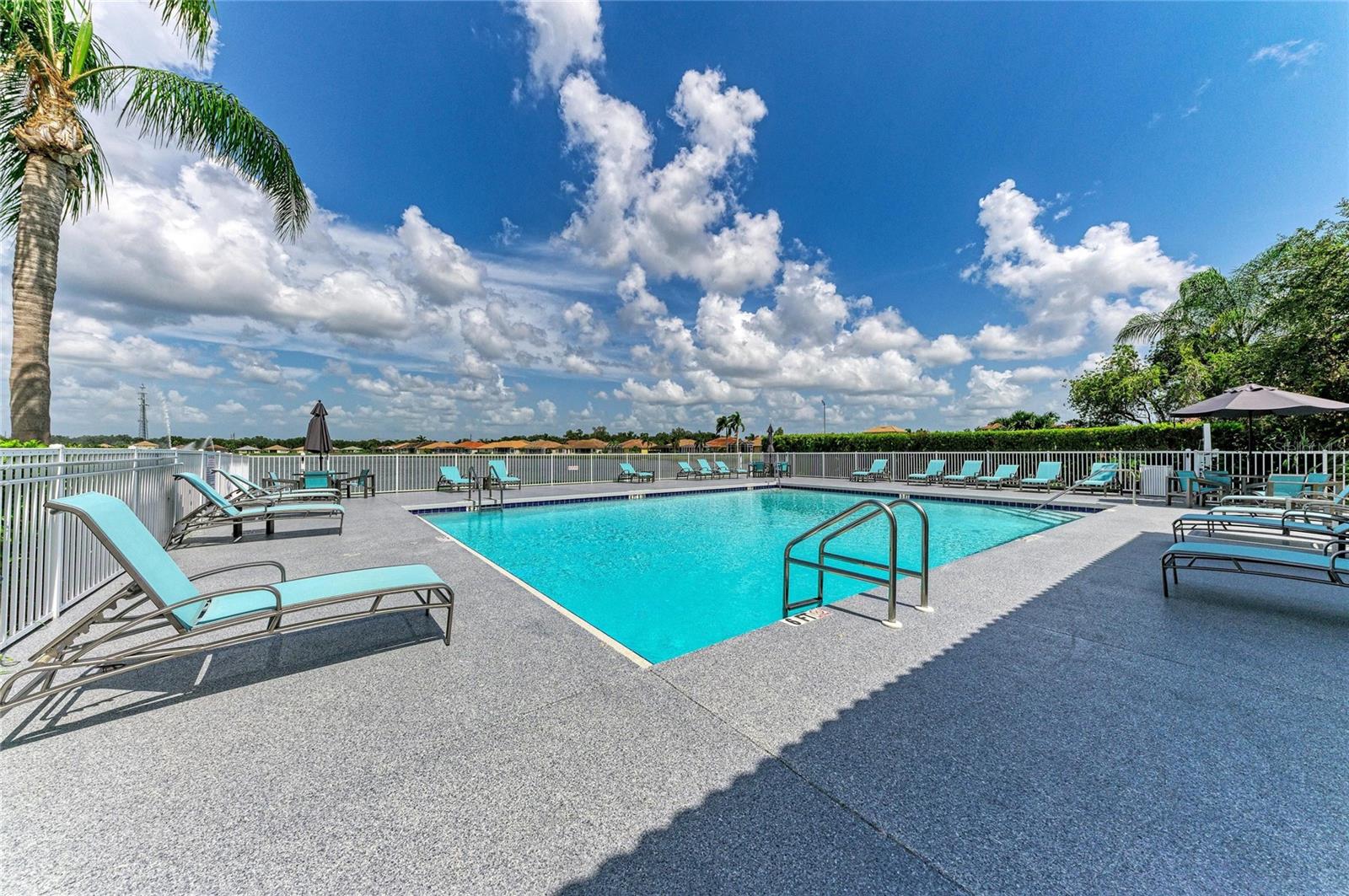 RIVER PLACE - Residential