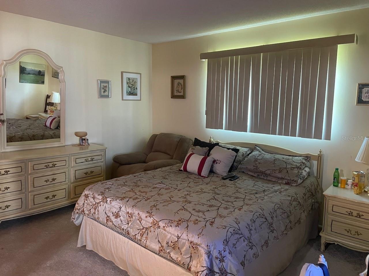 PARADISE SHORES - Residential