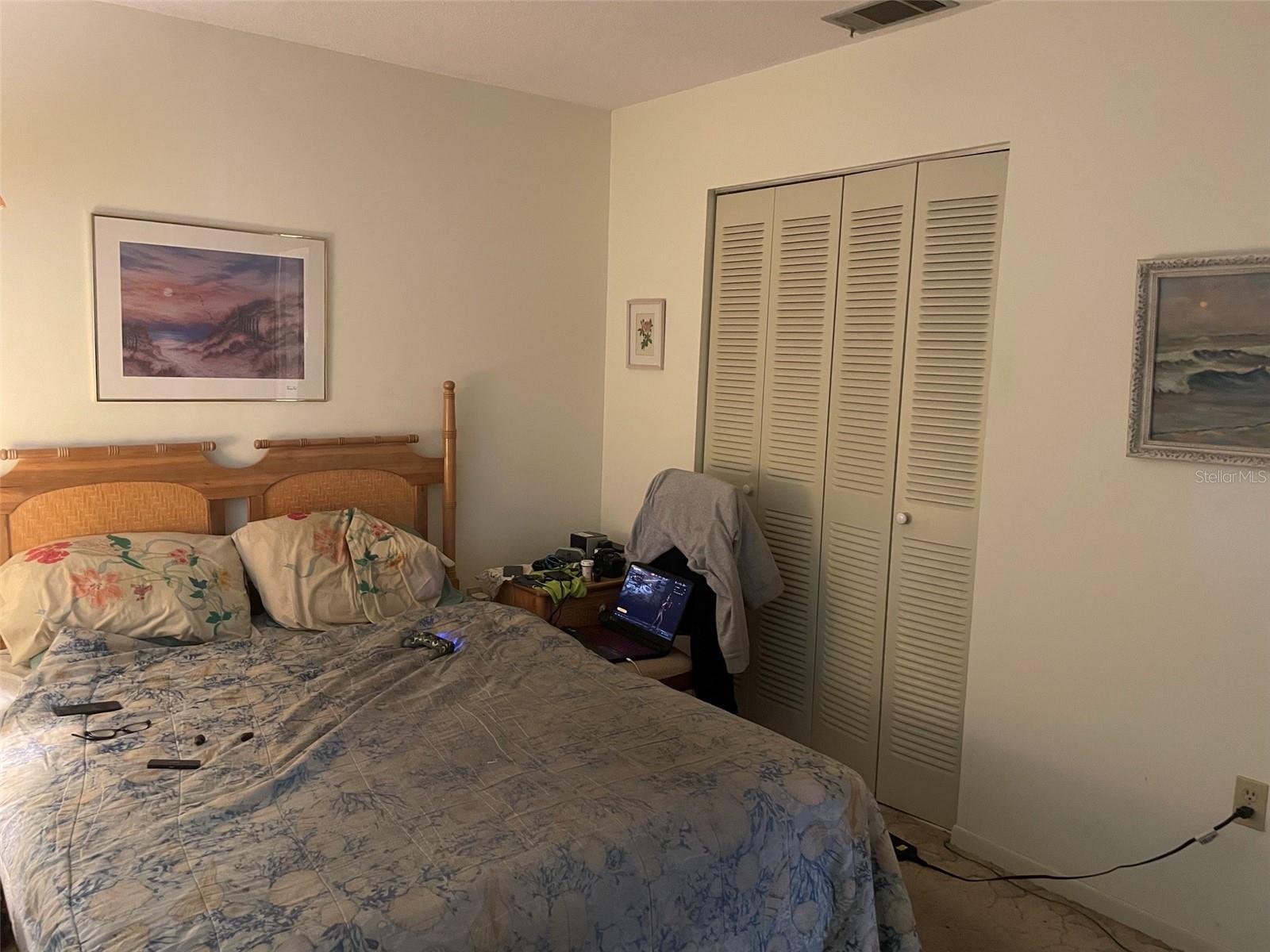 PARADISE SHORES - Residential