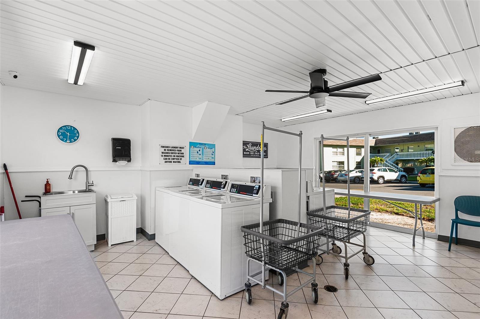 GREEN DOLPHIN PARK CONDO - Residential