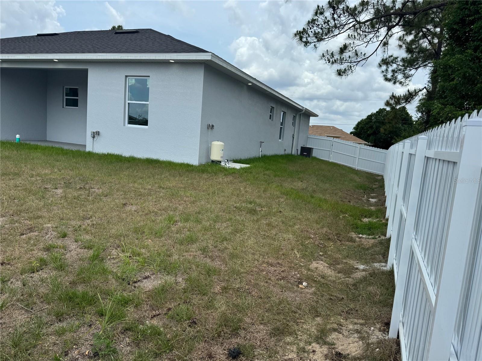 LEHIGH ESTATES - Residential Income