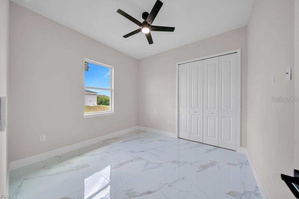 LEHIGH ESTATES - Residential Income