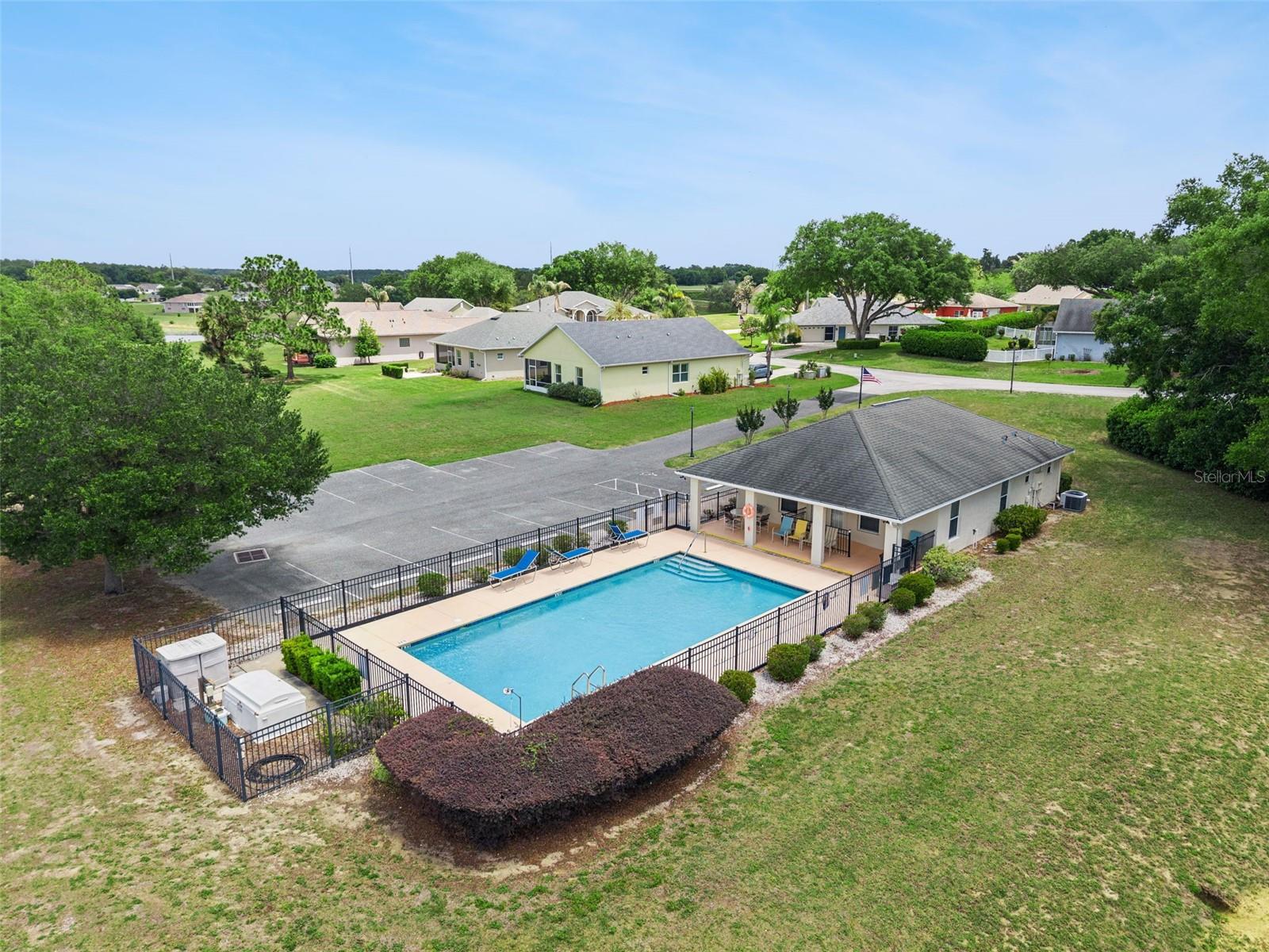 TWIN LAKES ESTATES - Residential