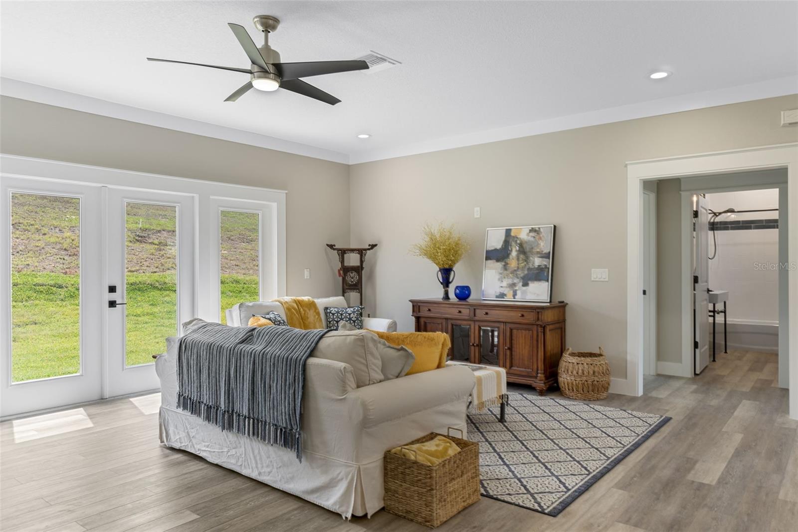 TWIN LAKES ESTATES - Residential