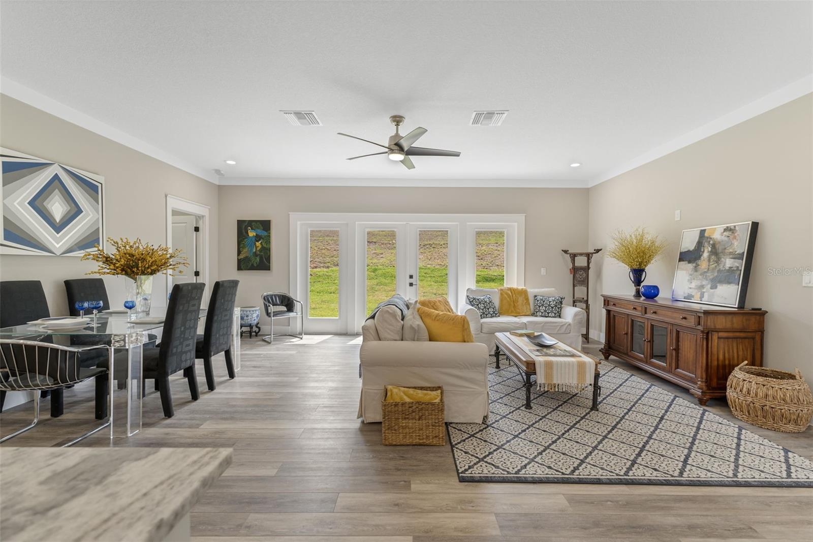 TWIN LAKES ESTATES - Residential