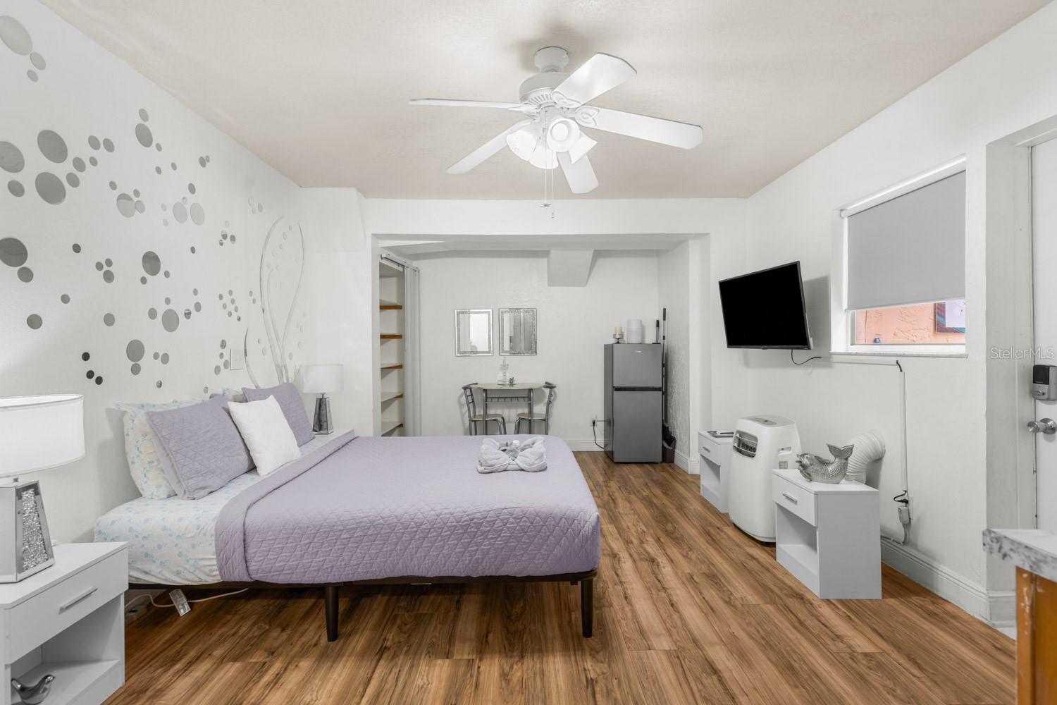 HARBOR EAST - Residential