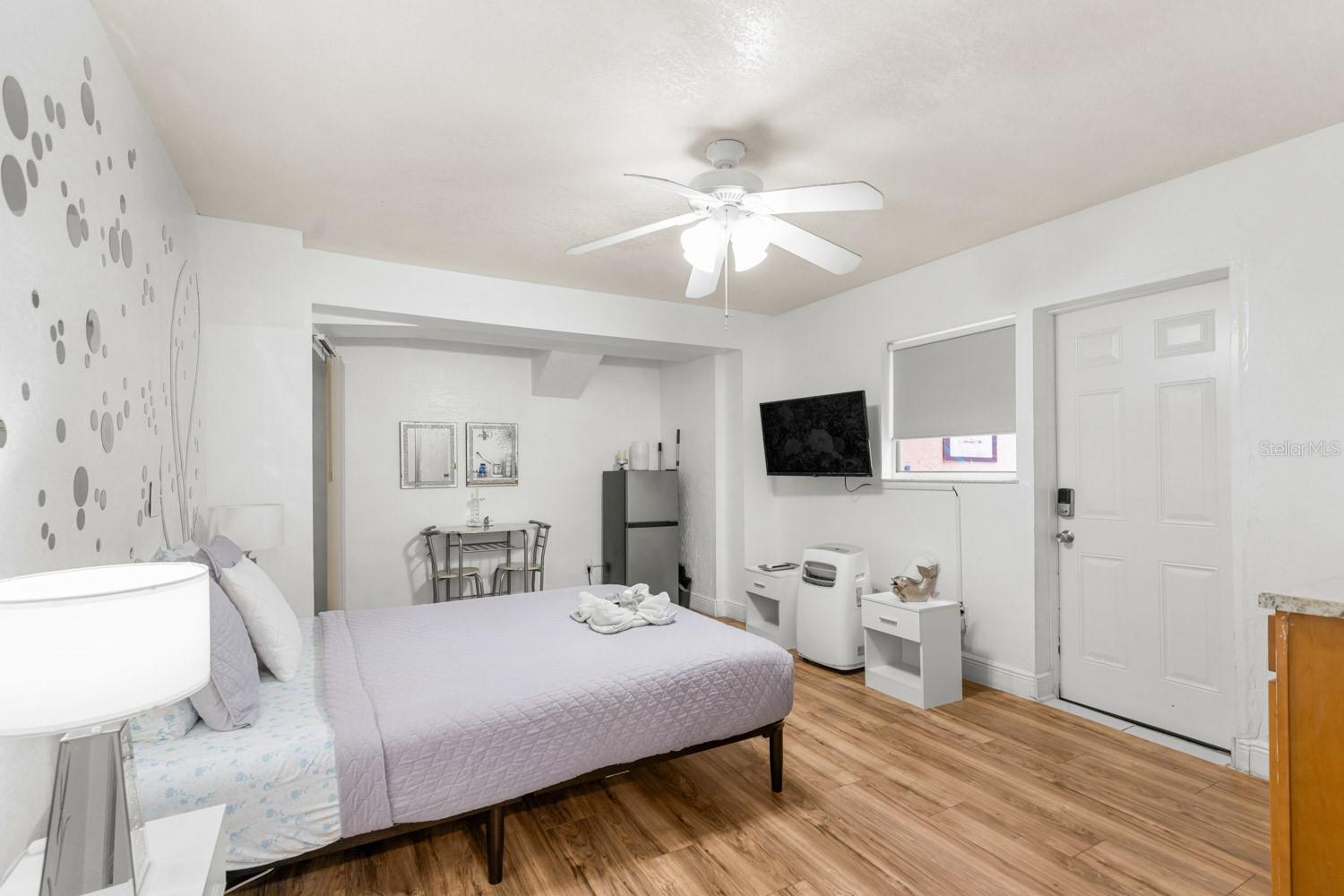 HARBOR EAST - Residential