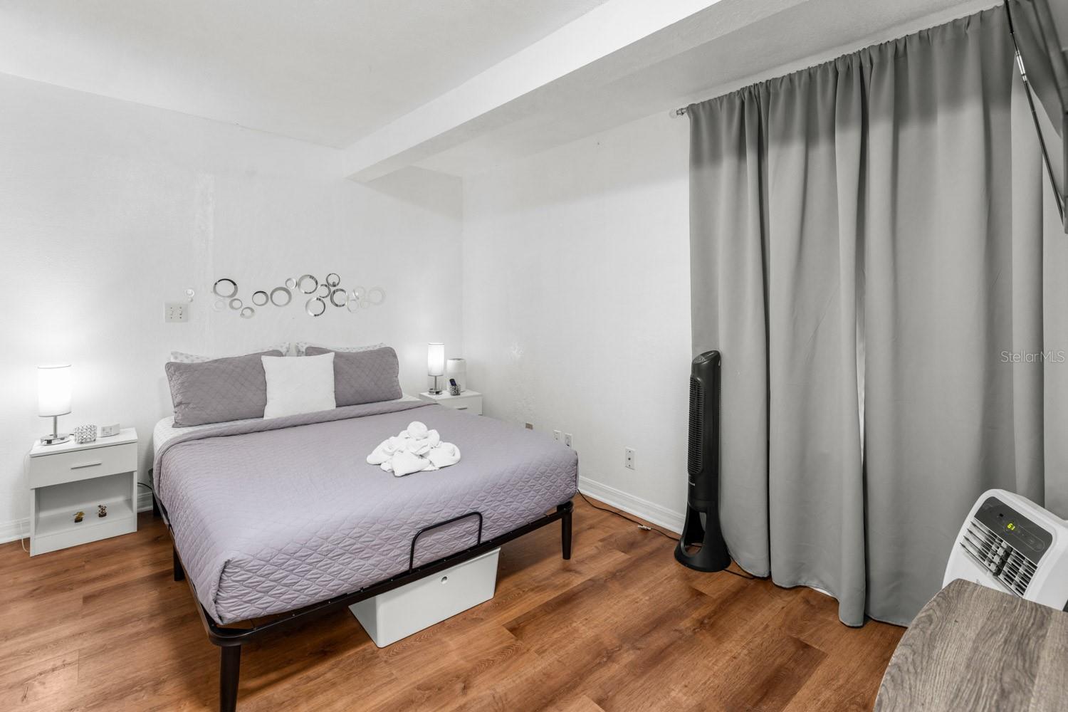 HARBOR EAST - Residential
