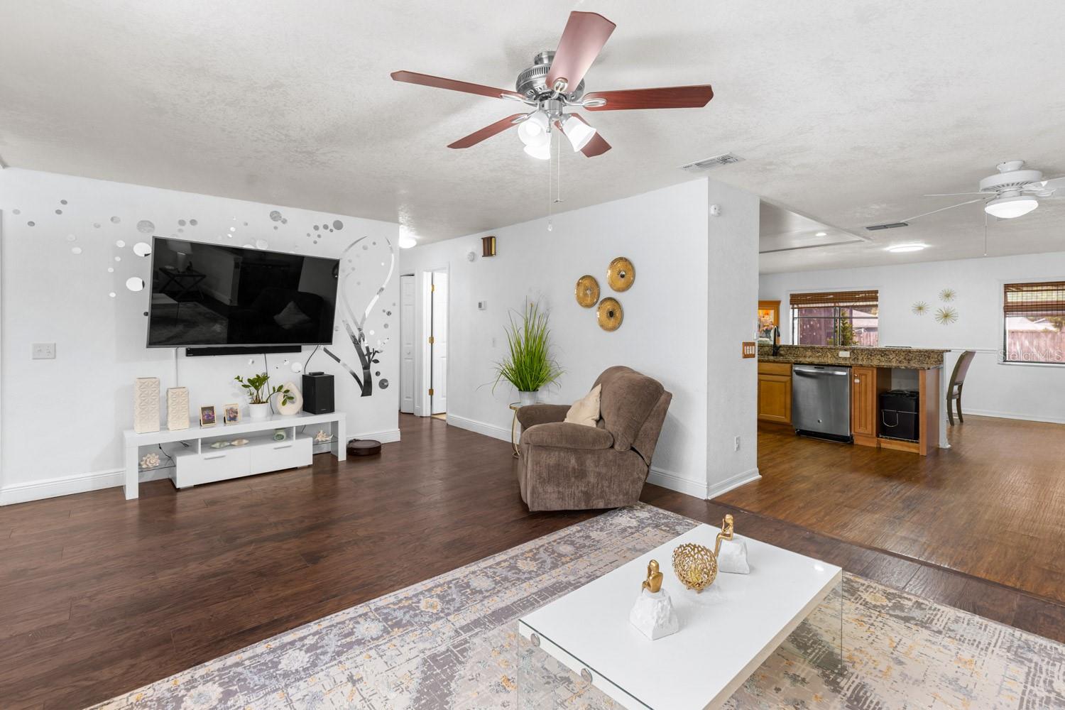 HARBOR EAST - Residential